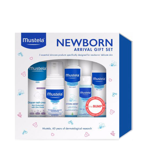 Mustela Newborn Arrival Set on white background