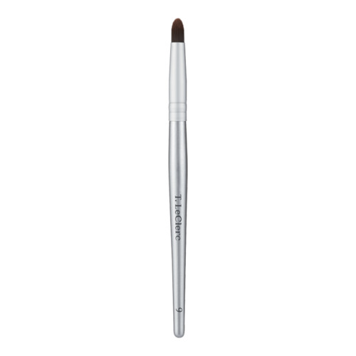 T LeClerc 09 - Round Eye Crease Brush on white background