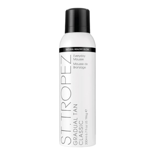 St Tropez Tan Gradual Tan Classic Everyday Mousse on white background
