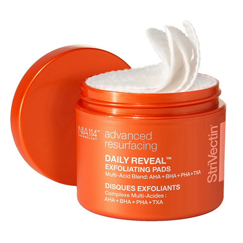 Strivectin Advanced Resurfacing Daily Reveal Exfoliating Pads on white background