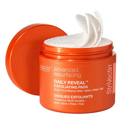 Advanced Resurfacing Daily Reveal Exfoliating Pads on white background