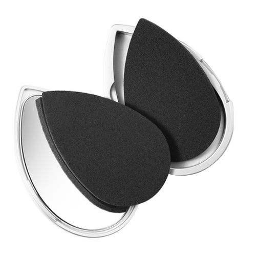 Beautyblender Blotterazzi Pro on white background