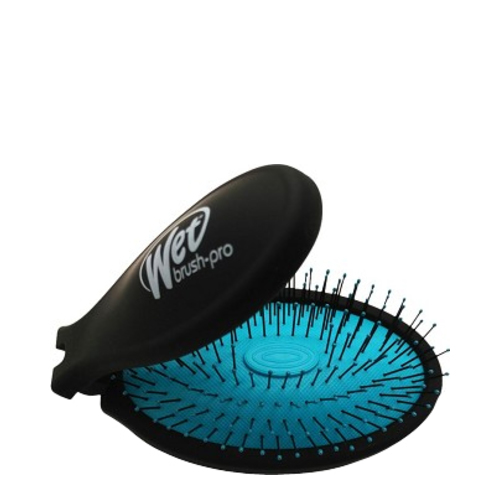 Wet Brush  Pop Fold Brush - Blue on white background