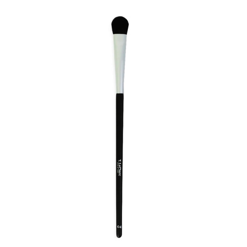 T LeClerc Flat Eye Brush N 04 on white background