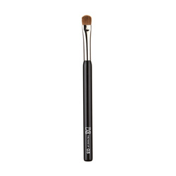 Flat Eyeshadow Brush 03 on white background