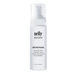 Foaming Wash Sensitive Skin for Men on white background
