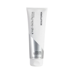 Sculptorea Hydra-Peel Regenerating Scrub on white background