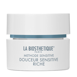 Douceur Sensitive Riche on white background