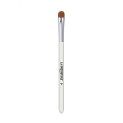No. 9  Eyeshadow Brush on white background