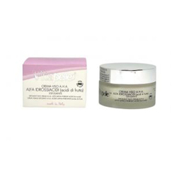 VitaPelle AHA Cream on white background