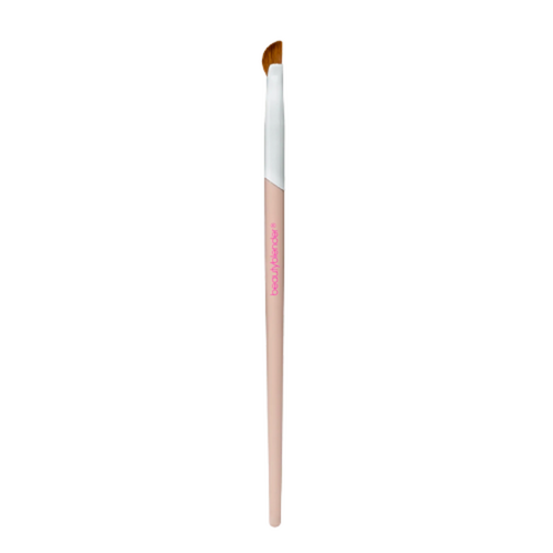 Beautyblender Wing Man - Curved Eyeliner Brush on white background