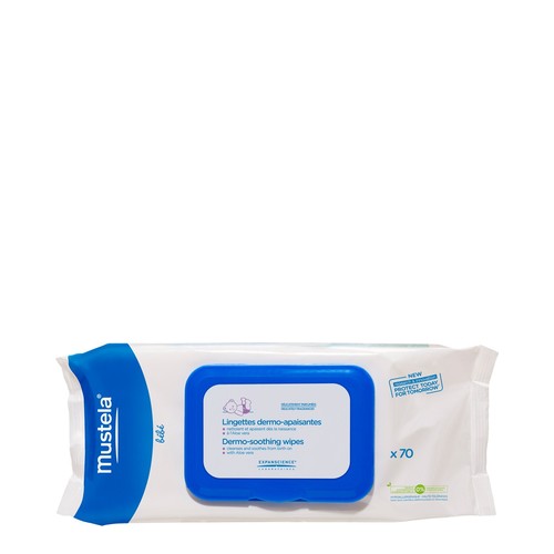 Mustela Dermo Soothing Wipes Delicately Fragranced on white background