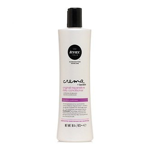 Terax Crema Ultra Moisturizing Daily Conditioner on white background